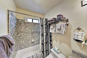 Mtn-view Retreat w/ Hot Tub + Deck in Sebastopol