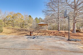 Fishing Pond On-site! Lagrange Apt on 33 Acres
