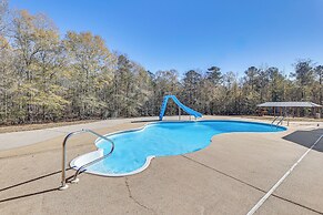 Fishing Pond On-site! Lagrange Apt on 33 Acres