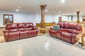 Fishing Pond On-site! Lagrange Apt on 33 Acres