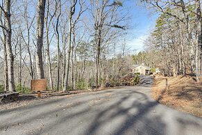 Couples Retreat in Murphy! Mountain-view Home