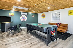 Couples Retreat in Murphy! Mountain-view Home