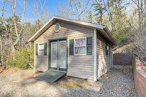 Couples Retreat in Murphy! Mountain-view Home