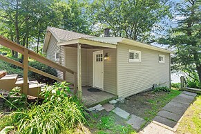 Riverfront Home w/ Tranquil Views in Schaghticoke