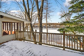 Riverfront Home w/ Tranquil Views in Schaghticoke