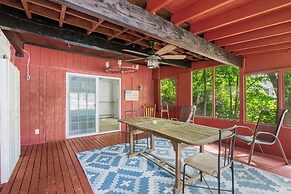 Riverfront Home w/ Tranquil Views in Schaghticoke