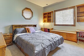 Scenic Lagrange Retreat! 3,600 Sq Ft, Pool Access