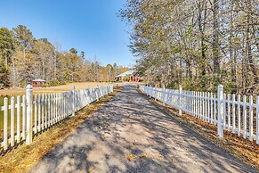 Scenic Lagrange Retreat! 3,600 Sq Ft, Pool Access