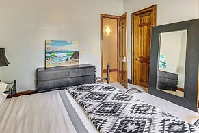 Scenic Lagrange Retreat! 3,600 Sq Ft, Pool Access