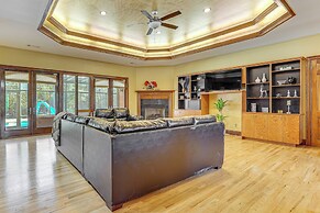 Scenic Lagrange Retreat! 3,600 Sq Ft, Pool Access