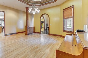 Scenic Lagrange Retreat! 3,600 Sq Ft, Pool Access