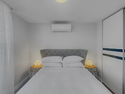 Spacious Modern Apartment in Batemans Bay