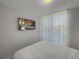 Spacious Modern Apartment in Batemans Bay