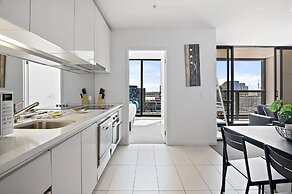 Luxury 2-bed Apartment in Melbourne's Heart