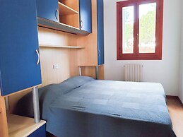 Apartment With Pool Access