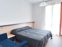 Apartment With Pool Access