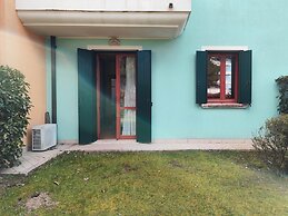 Apartment With Pool Access