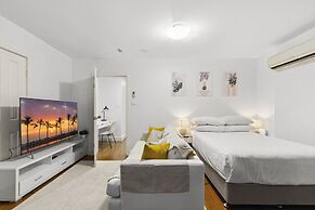 Ground Floor One-bed With Courtyard Access
