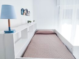 Comfortable Apartment With Pool