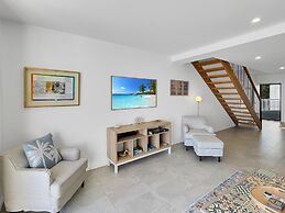 Modern 2-bedroom Apartment With Pool Access
