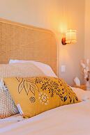 Bright, A/C Apartment With sea View - Antibes