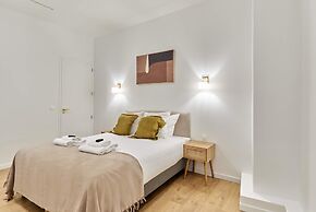 Charming AC Apartment - Buttes Chaumont Park