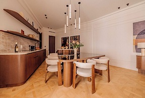 Luxury A/C Apt - 6p/3bdr - Arc de Triomphe