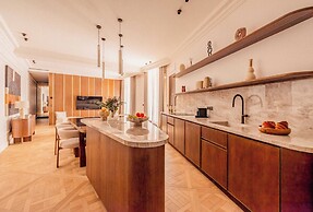 Luxury A/C Apt - 6p/3bdr - Arc de Triomphe