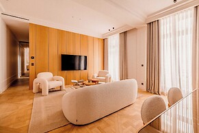 Luxury A/C Apt - 6p/3bdr - Arc de Triomphe