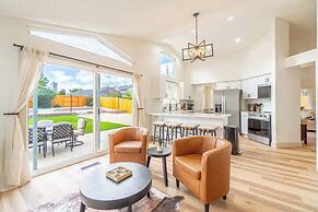 Modern Western Retreat Pet-friendly 4bed/2bath