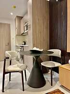 Bantree Luxury Apartments by Cozy