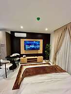 Bantree Luxury Apartments by Cozy