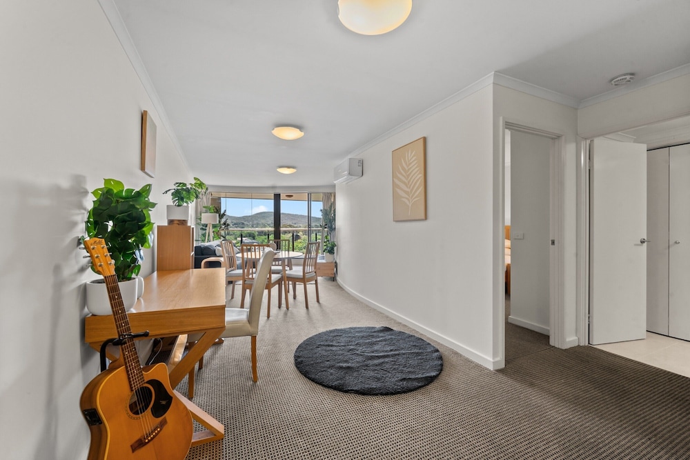 Central Apartment With Underground Parking