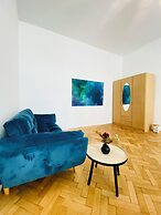 Affordable 2BR Apt For 6 Near Stadthalle