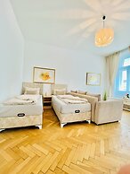 Affordable 2BR Apt For 6 Near Stadthalle