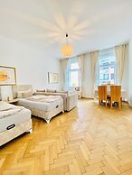 Affordable 2BR Apt For 6 Near Stadthalle