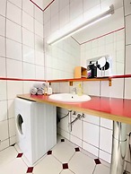 Affordable 2BR Apt For 6 Near Stadthalle
