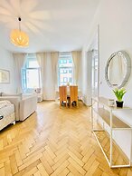 Affordable 2BR Apt For 6 Near Stadthalle