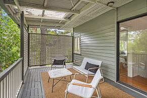 Spacious 3-bed Stay With Balcony and BBQ