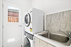Spacious 4-bed Home With Private Outdoor Area