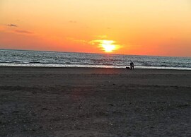 Chalet Near Golf Course and sea Beach