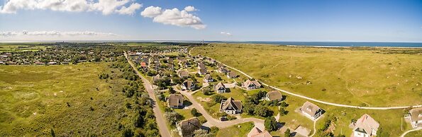 Chalet Near Golf Course and sea Beach