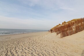 Dune Chalet Between Golf Course and Sea Beach