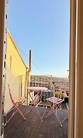Garden apartment with balcony
