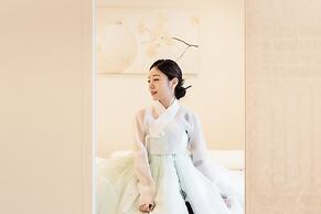 Yul Hotel