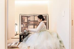 Yul Hotel