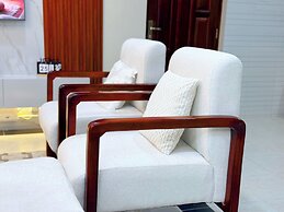 Charm Luxe Homes