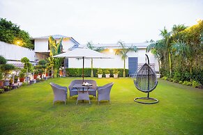 Versace Farms 5 BHK With Pvt Pool