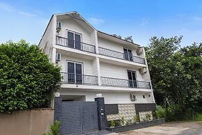 Versace Farms 5 BHK With Pvt Pool