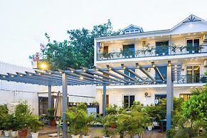 Versace Farms 5 BHK With Pvt Pool